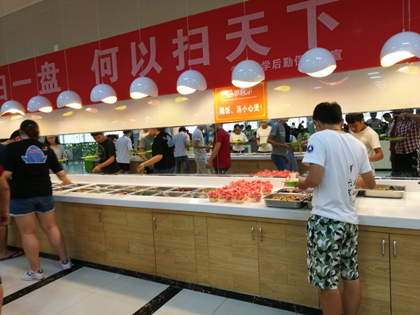 選對食堂承包企業(yè)，標準化公司員工餐飲管理